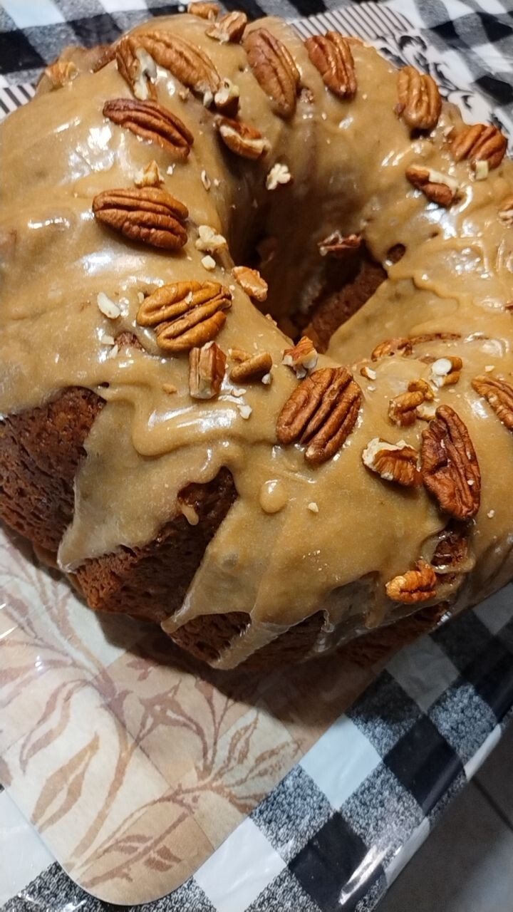 Caramel Butter 🧈 Pecan Cake