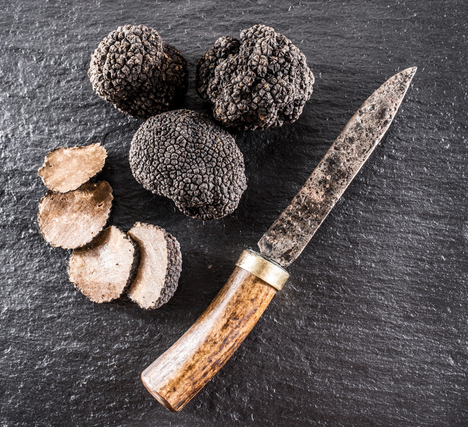 Black Truffle Extra Virgin Olive Oil 1 Gallon / 128oz Bulk Food Service
