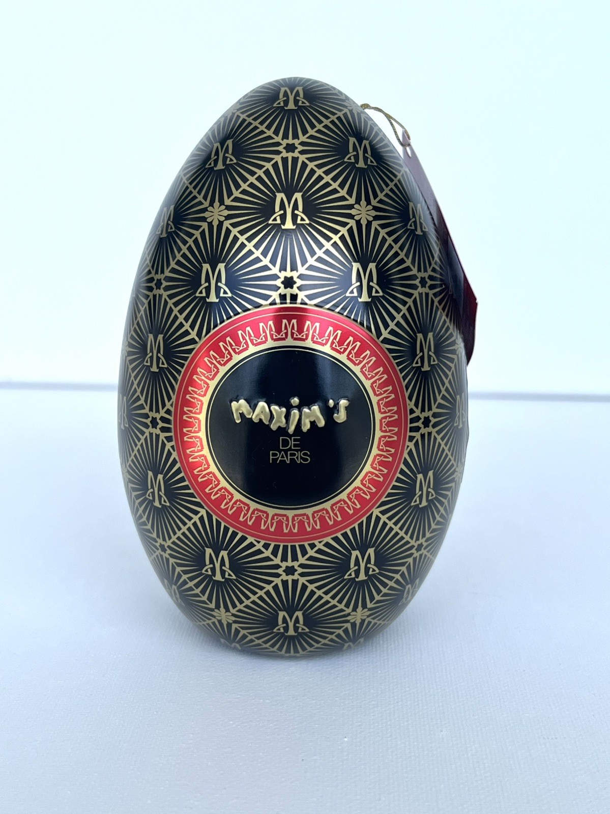 MAXIM’s DE PARIS Caramel Candies Covered with Milk Chocolate Tin – NEW, Sealed