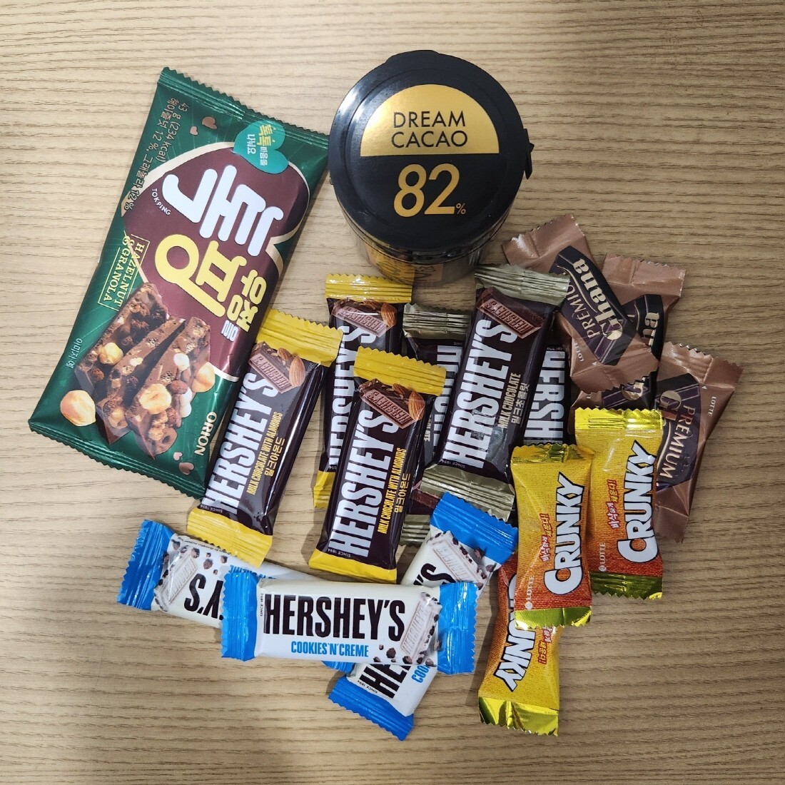 Korean Popular Dream Cakao and others Sweet Bulk Chocolate Set Snack Gift Box