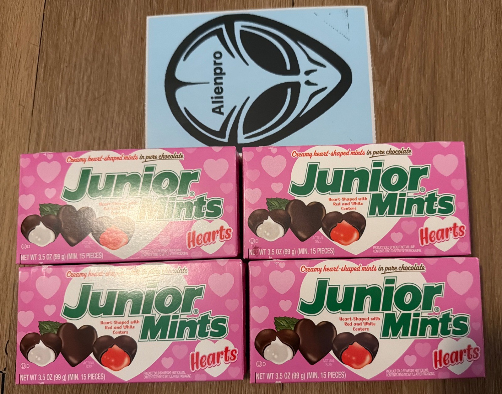 4 Junior Mints, Creamy Dark Chocolate Herts 3.5 oz Limited Edition!