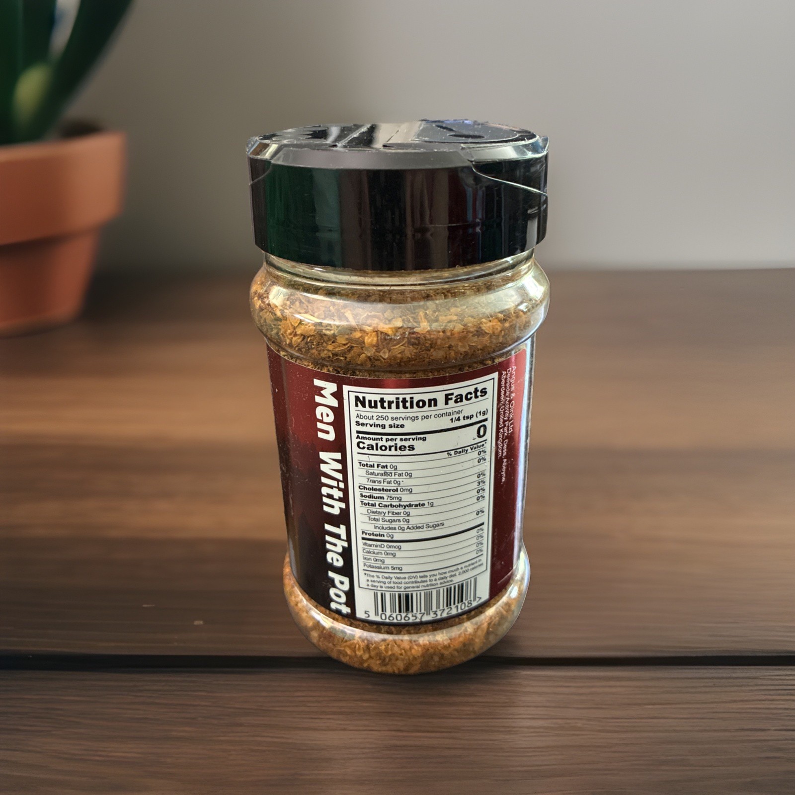 Men With The Pot Montreal Steak Seasoning. New 8.8 Oz