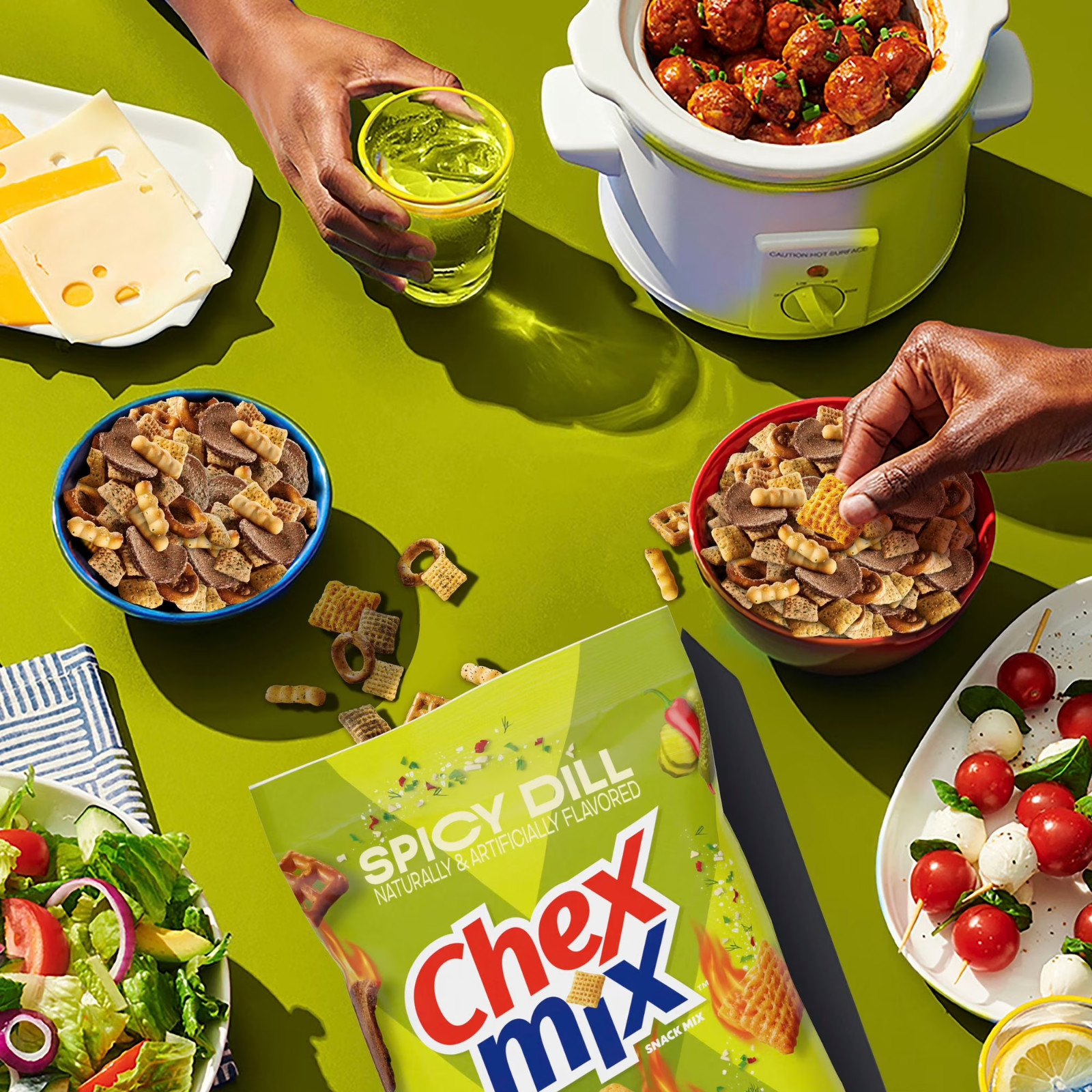 Chex Mix Spicy Dill Snack Mix Family Size 13.5 oz Crunchy Party Snack Sealed