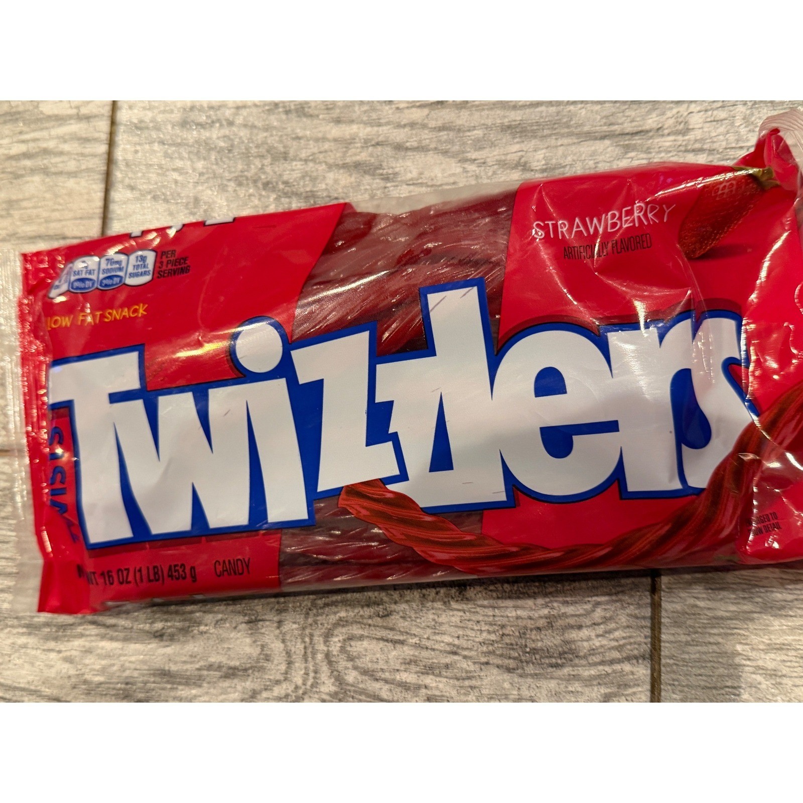 Twizzlers Strawberry Twists Candy Licorice 16 oz Low Fat Snack New 5/2026 USA