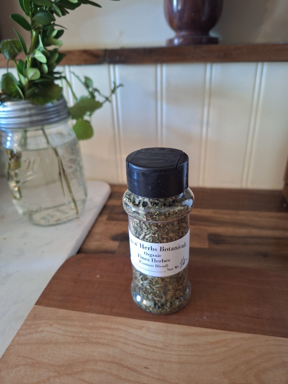 Fines Herbes Custom Gourmet Seasoning Blend in shaker bottle – 1/2 oz. net wt.
