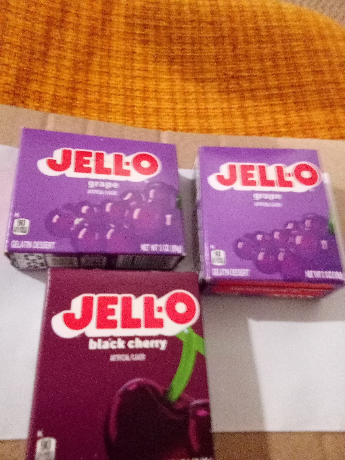 Jell-o Gelatin 3 Oz (2) Grape Exp 01/2028 & (1) Black Cherry Exp 04/2027