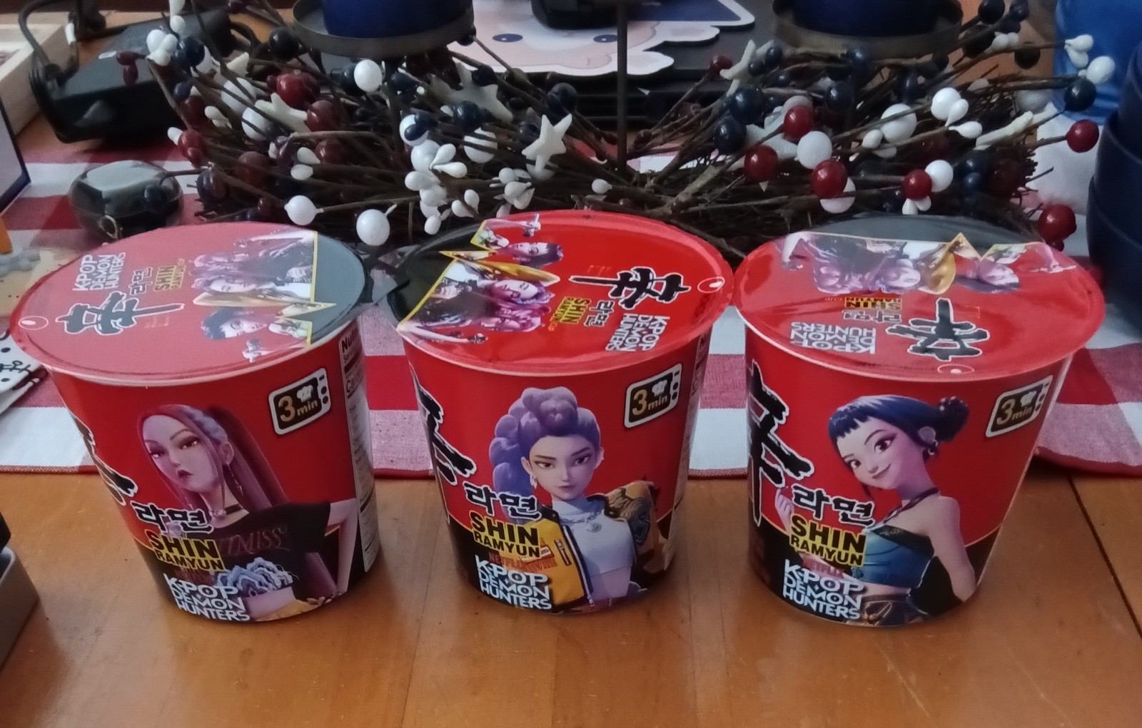 Kpop Demon Hunters Huntrix Ramen 3pc Set Mira Rumi Zoey Nongshim Shin Ramyun