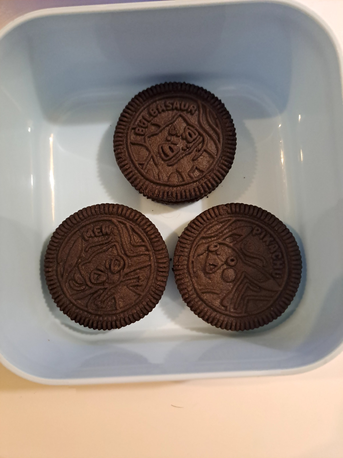 Pokémon Oreo Mew 25th Anniversary *Safely packaged* CHECK DESCRIPTION
