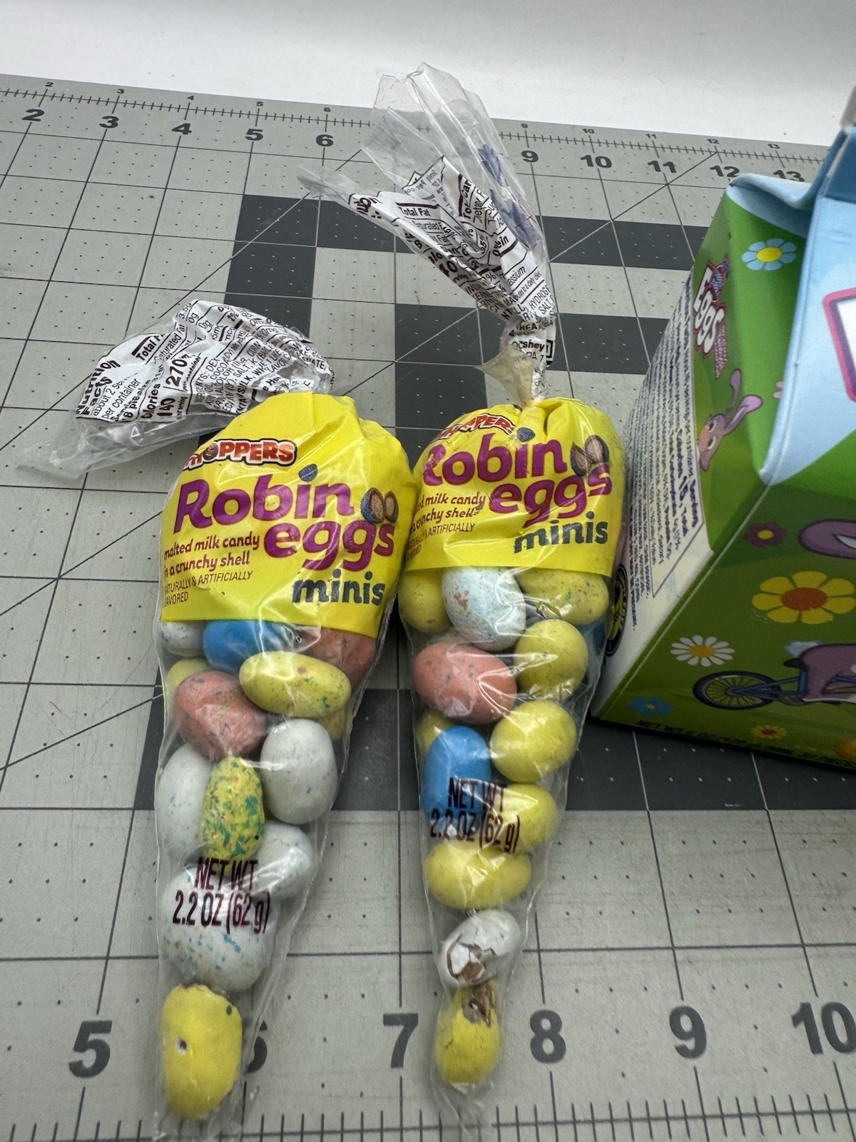 2 Dubble Bubble Egg Shaped Bubble Gum Fruit Flavor 6 Oz’s 37 Pieces & Robin Eggs