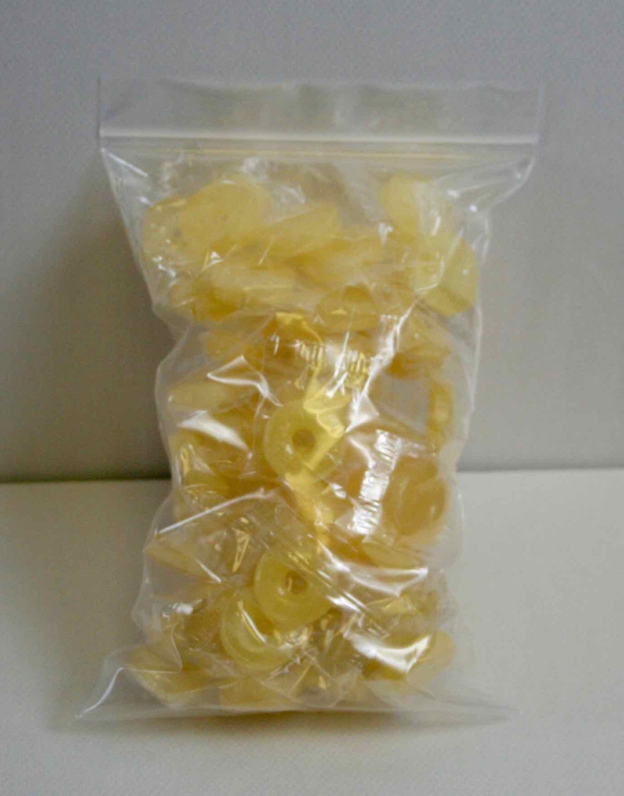 Life Savers Pineapple – 20 pounds – 320 Ounces Hard candy  FREE SHIPPING in box