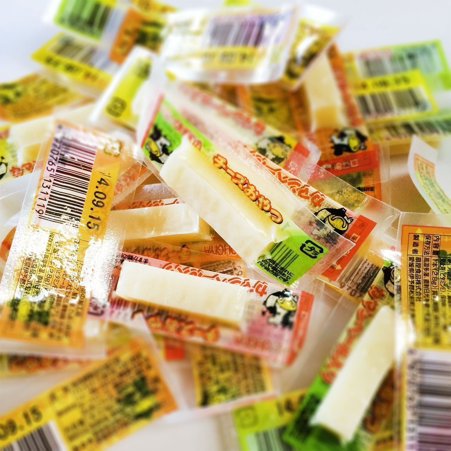 100pcs Japanese Snack Set Cheese Oyatsu & Oyatsu Calpas (50 Each)