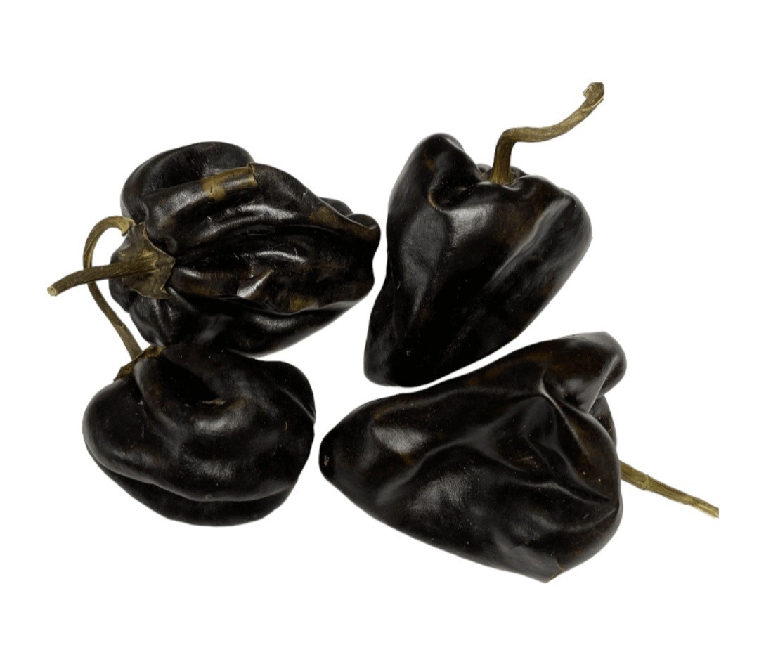 Rare Dried Chilhuacle Negro Peppers/ Chile Huacle Seco ( 4 oz )