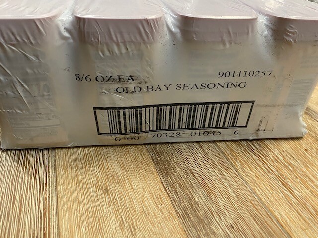 (8 Pack) OLD BAY Seasoning 6oz each, best by date of 11/1/2021 -BUY MORE & SAVE!