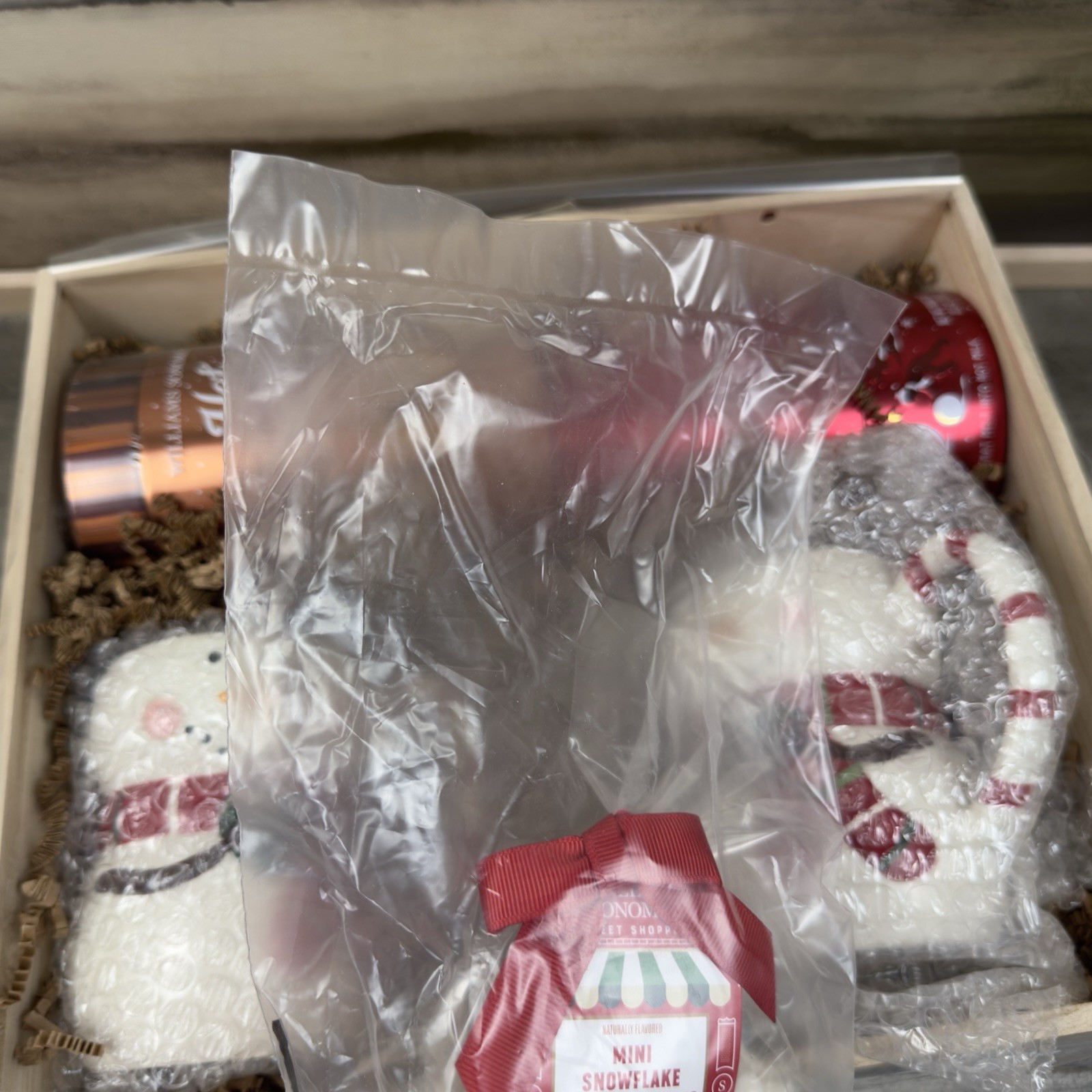 Williams Sonoma Hot Chocolate Essentials Gift Crate Mugs Double Dark Read
