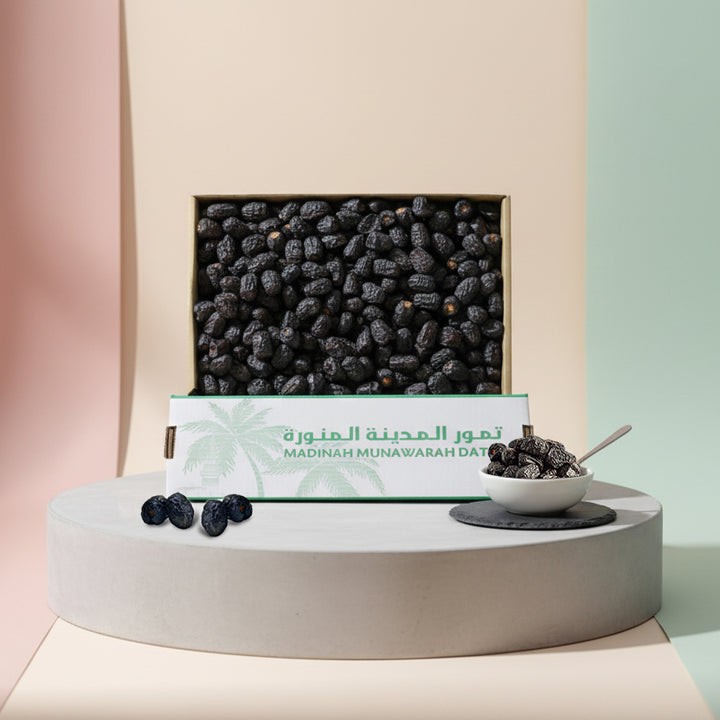 Ajwa Al Madina Dates 3KG (6.6 lbs) – perfect for juicing and baking
