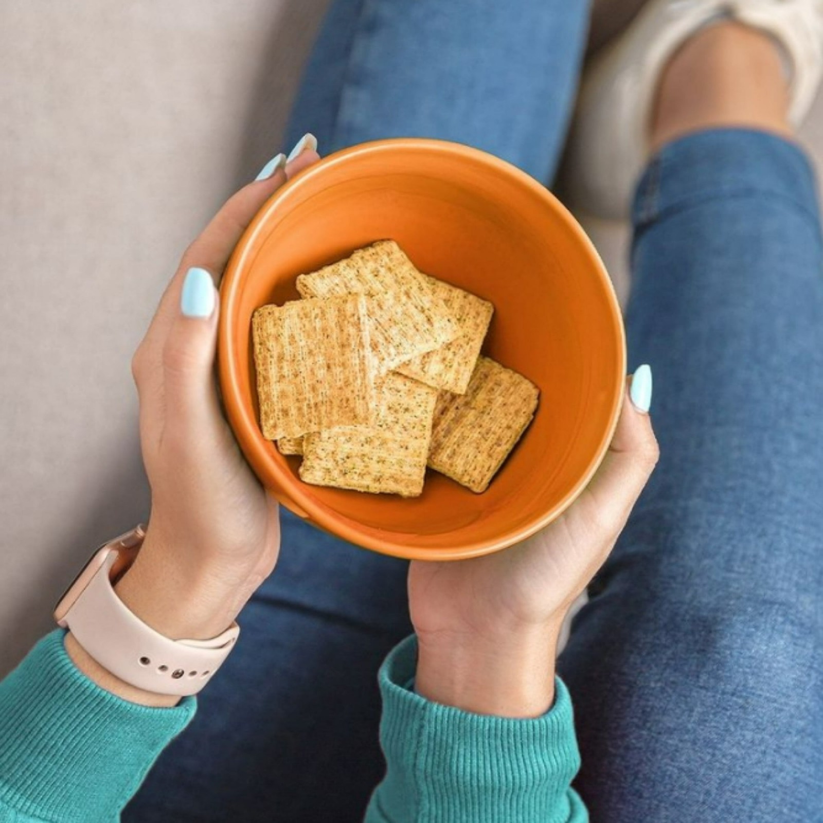 Triscuit Original Whole Grain Wheat Crackers, Vegan Crackers, Party Size, 17 oz