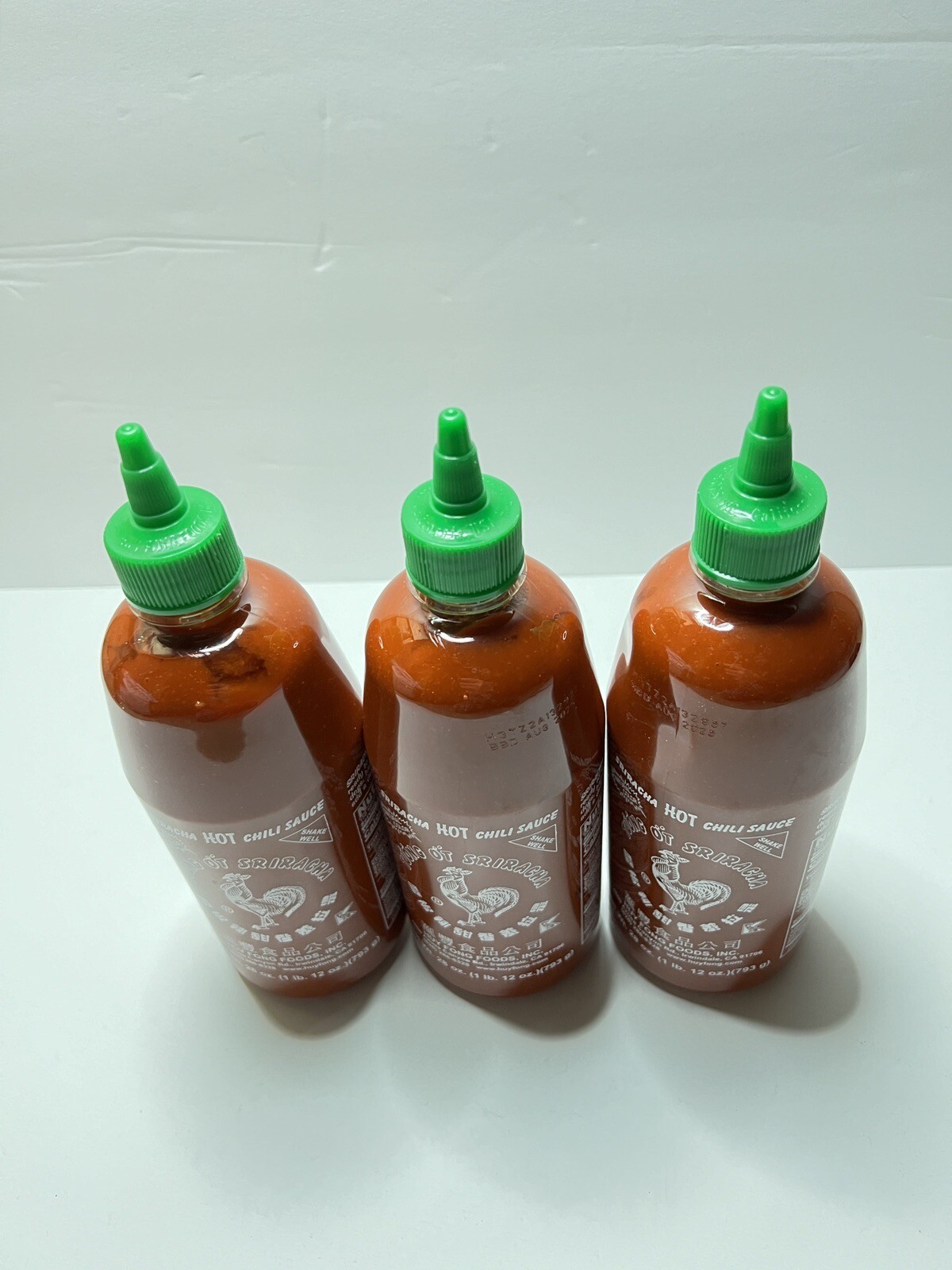 Huy Fong Sriracha Hot Chili Sauce ( Pack of 3 ) 28 oz ~ US SELLER~ Exp 8/2025