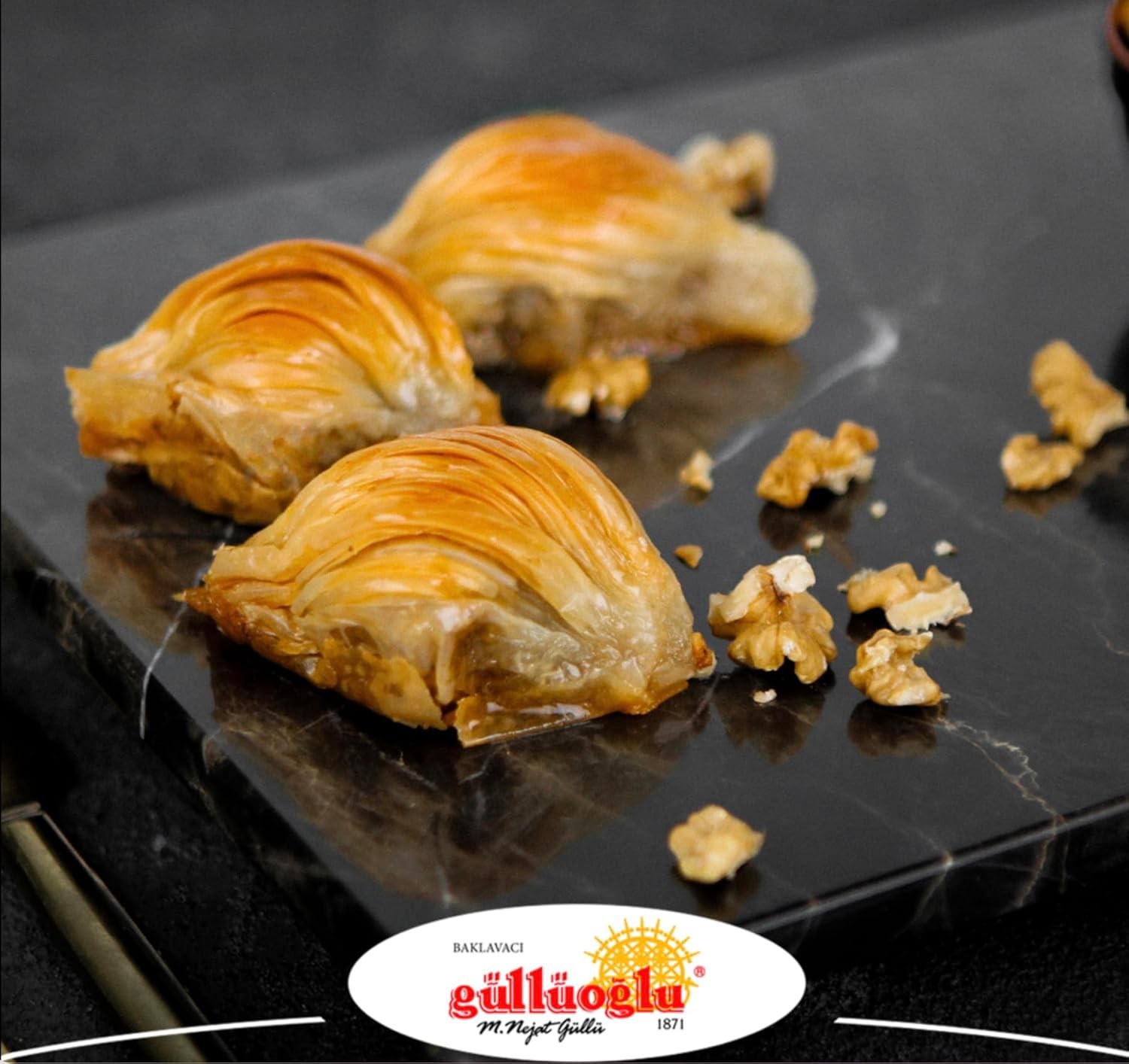 Gulluoglu Mussel Shaped Baklava 10 Pcs 500gr daily fresh shipment from Istanbul