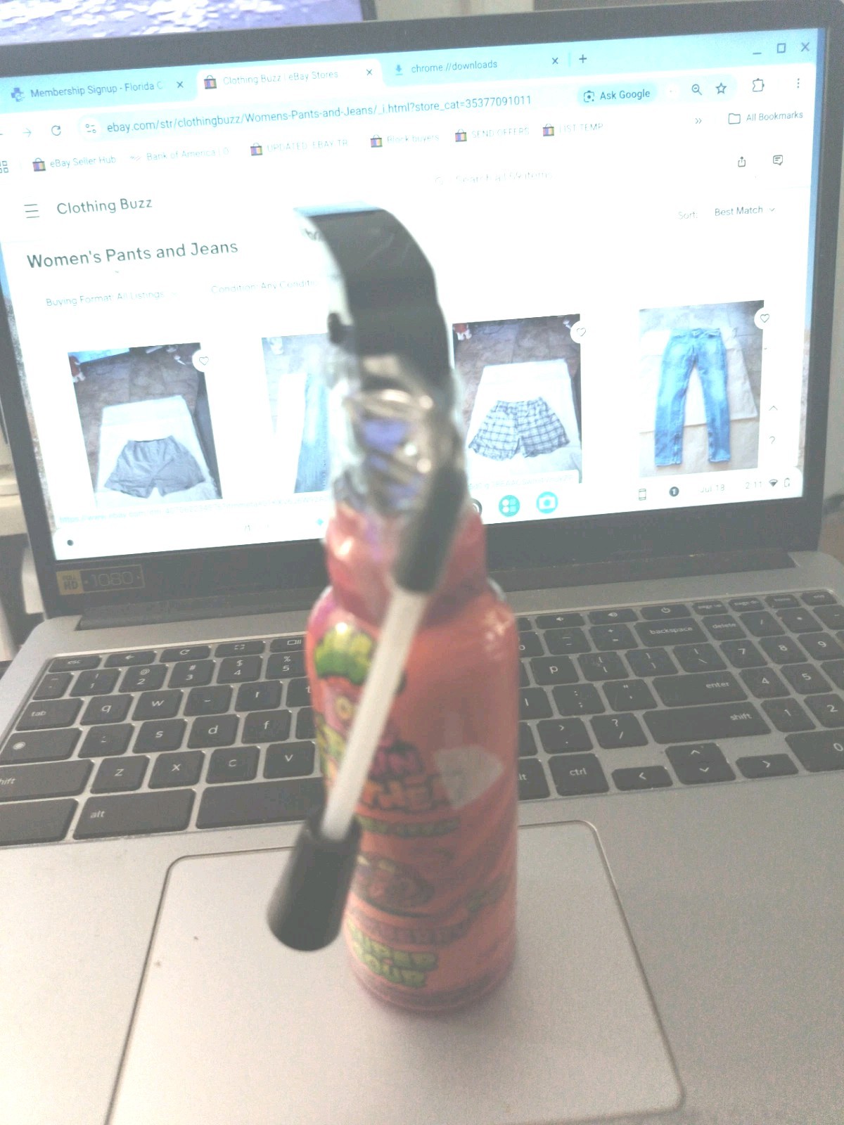 Mega Brain Smother Sour Candy Spray Super Sour Strawberry 3.55 Oz.