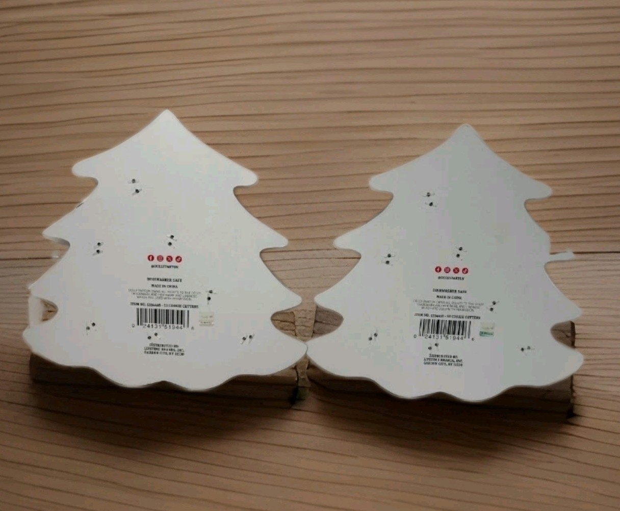 Dolly Parton Christmas 6Pc. kitchen Set Cookie Cutters/Towel/Spatula/ Potholders