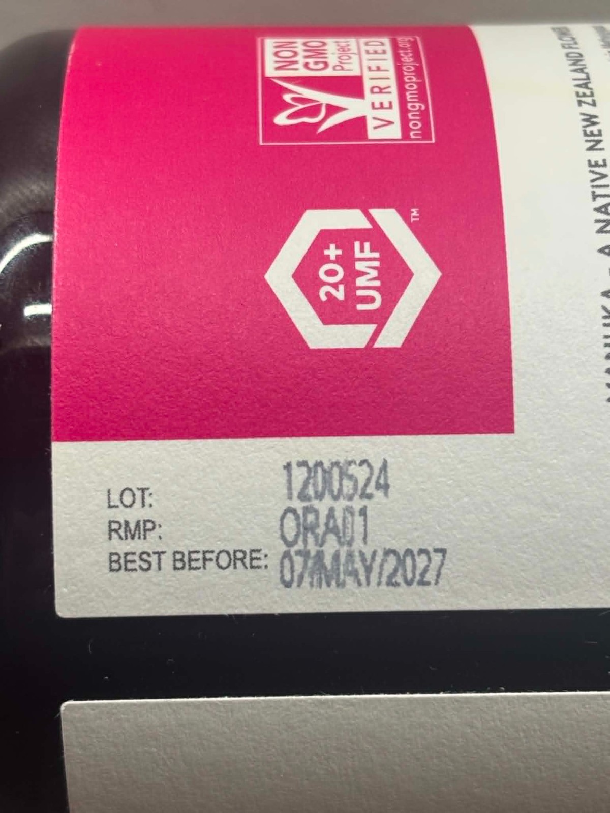 New Zealand Honey Co. Raw Manuka Honey UMF 20+ MGO 829+ 17.6oz Family Size 500g