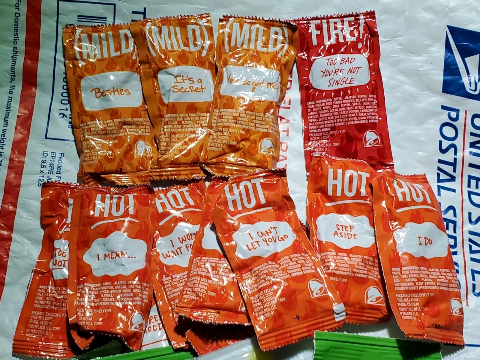 17 Lot Large Lot New Taco Bell Hot Sauce Packets Packs Singles Spicy Peppers Lot