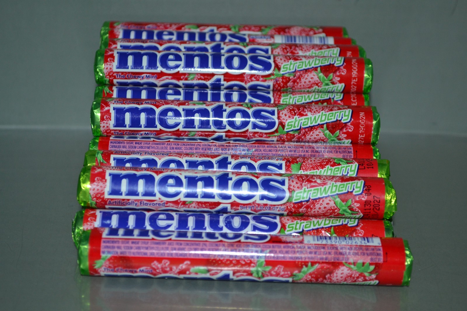 (28) Mentos Chewy Mint Candy Rolls, Strawberry Flavor, 1.32 oz Each, BB 10/2027