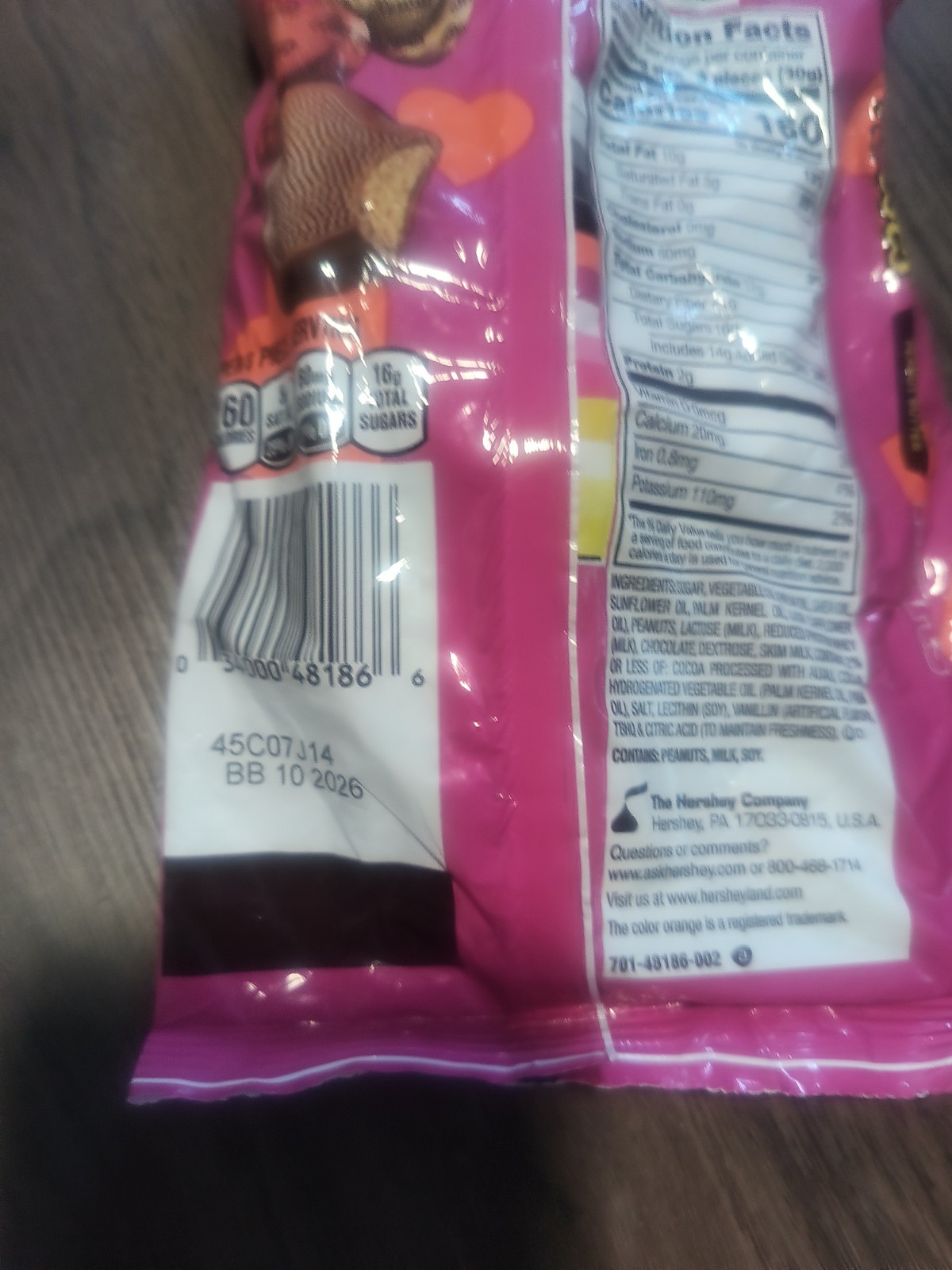 Reese’s Chocolate Peanut Butter Creme Hearts Candy 9.1 oz BB 5/2026