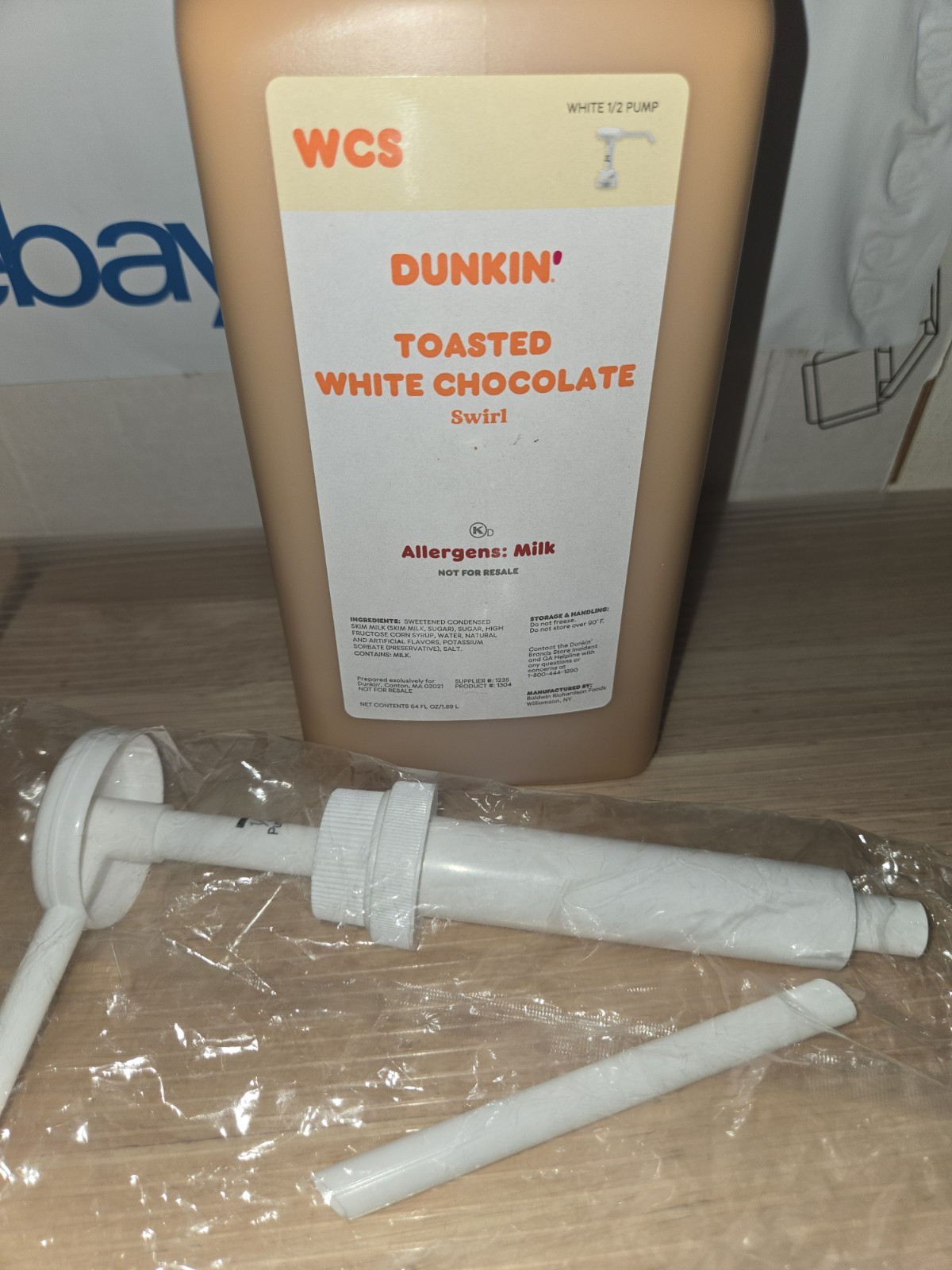 Dunkin Dunkin Donuts Toasted White Chocolate Swirl 64oz W/pump