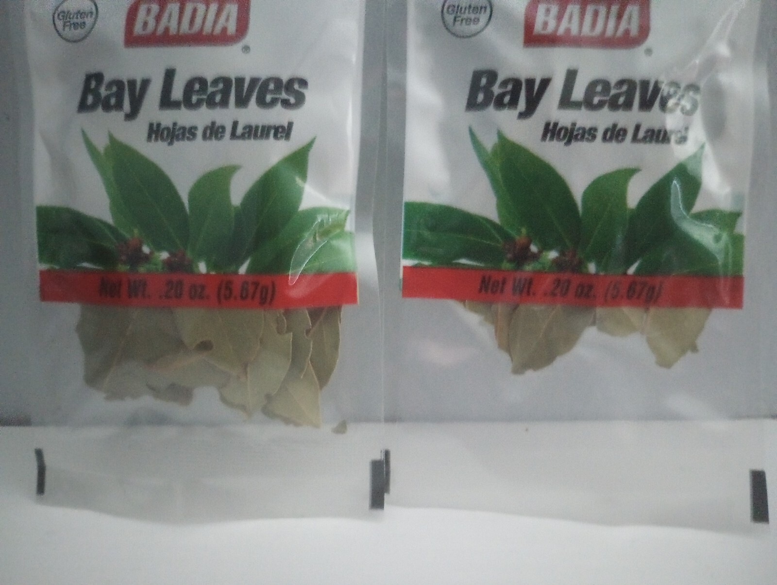 Badia® Bay Leaves Whole. Bag 0.20 oz (2 Pack) Certified Kosher & Gluten Free