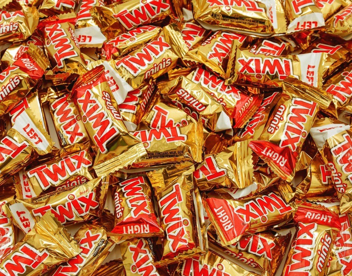 TWIX Cookie & Caramel Minis Chocolate, Bulk & Delicious Candy Bars (4 Pounds)