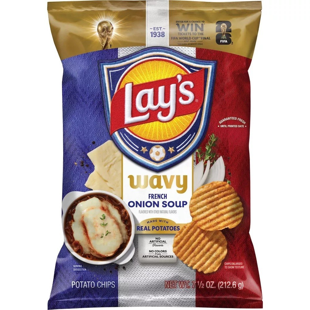Lay’s Wavy French Onion Soup Potato Chips Real Snacks Win FIFA 7.75oz 1Pk