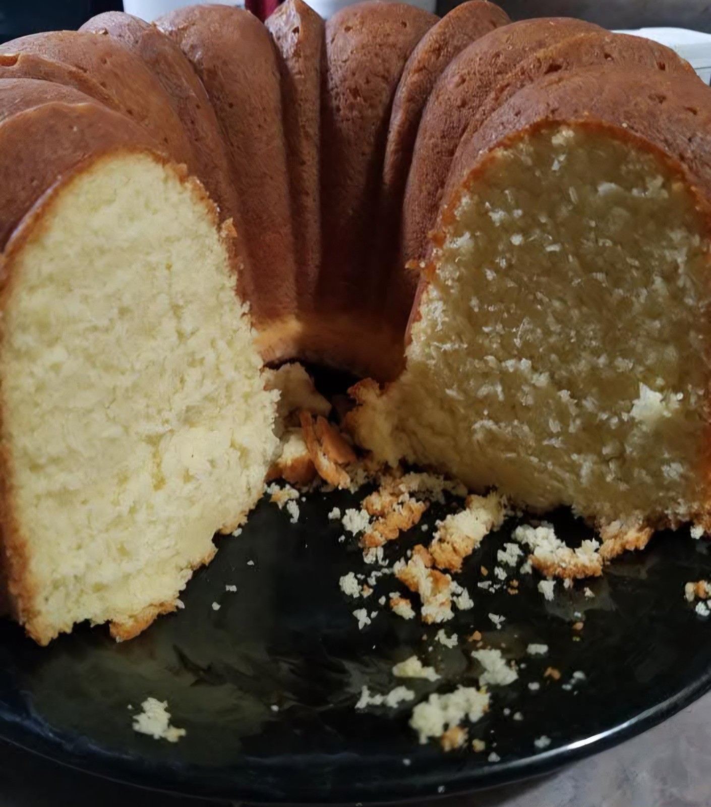 DELICIOUS HOMEMADE 6 FLAVOR POUND CAKE- (10″ whole bundt)