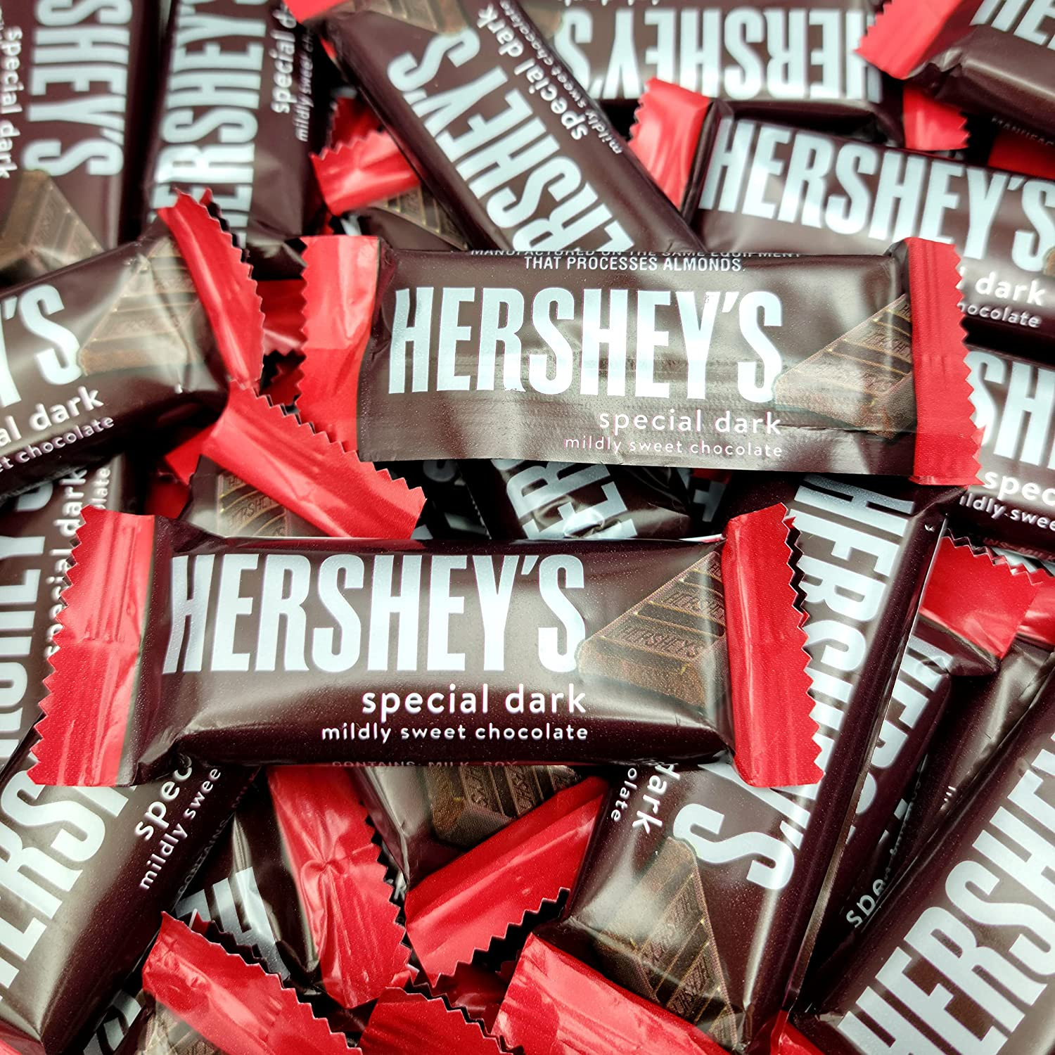 HERSHEY’S SPECIAL DARK Chocolate, Snack Size, Bulk Candy Bars (2 Pound Bag) Sale