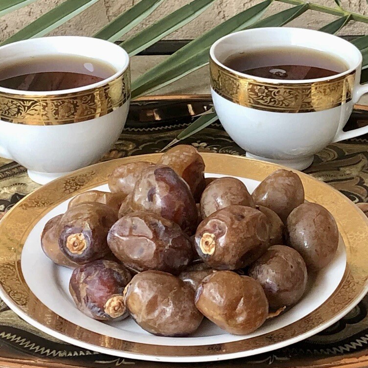 5LB BARHI RIPENED DATES. BROWN DULCE DATES. CALIFORNIA FRESH. FREE SHIPPING