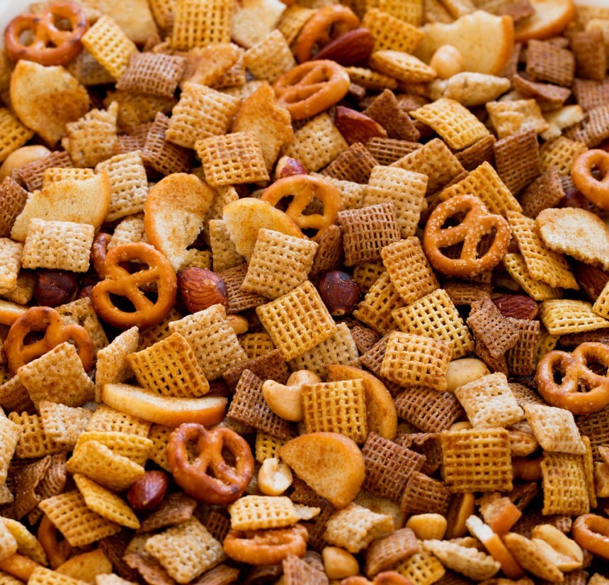 CARAMEL FLAVOR CUSTOM MADE SNACK MIX, PARTY CHIPS MIX, SWEET-SALTY CHEX MIX PICK