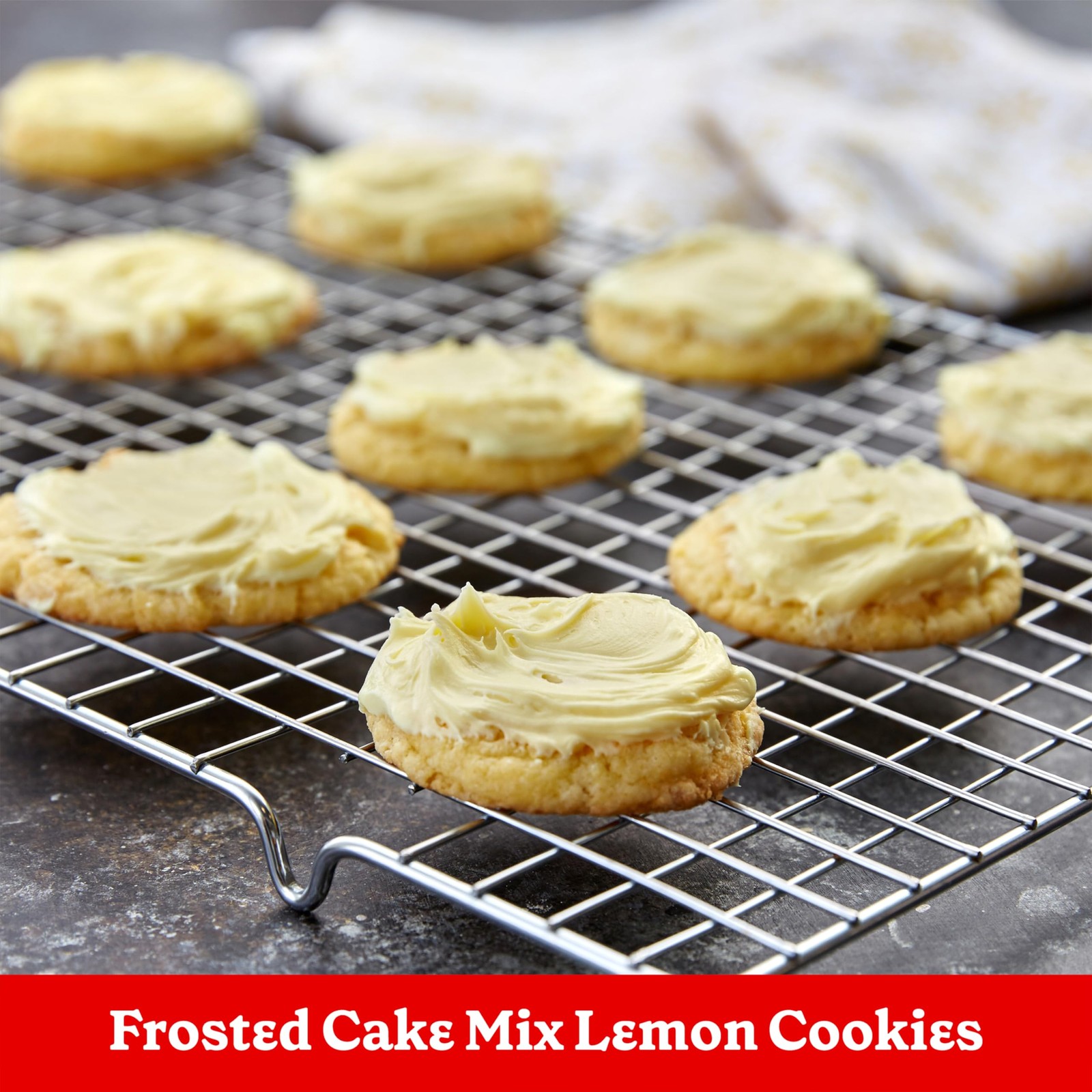 Betty Crocker Delights Super Moist Lemon Cake Mix, 13.25 Ounce (Pack of 1)