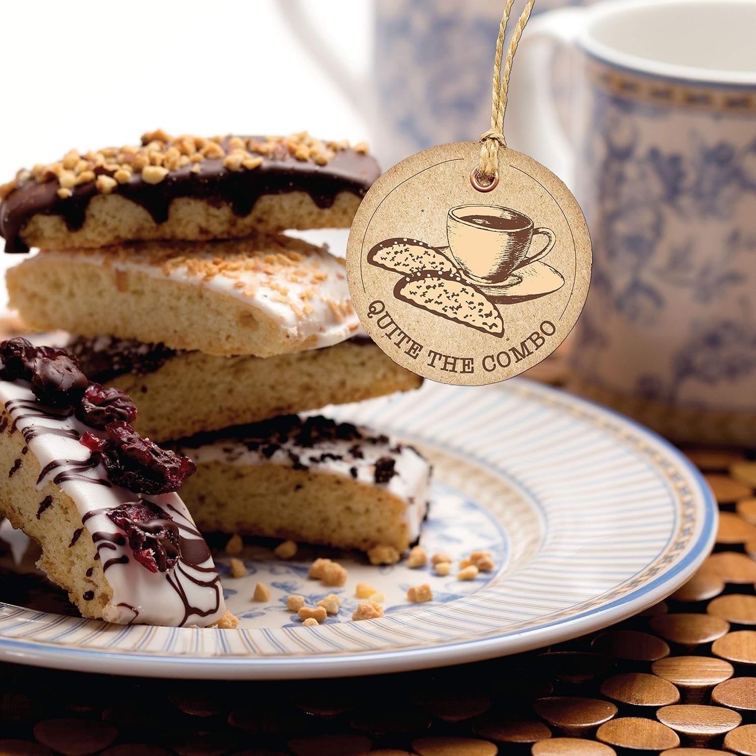 Elegant 12-Cookie Chocolate Biscotti Basket – Gourmet Kosher Gift for Loved Ones