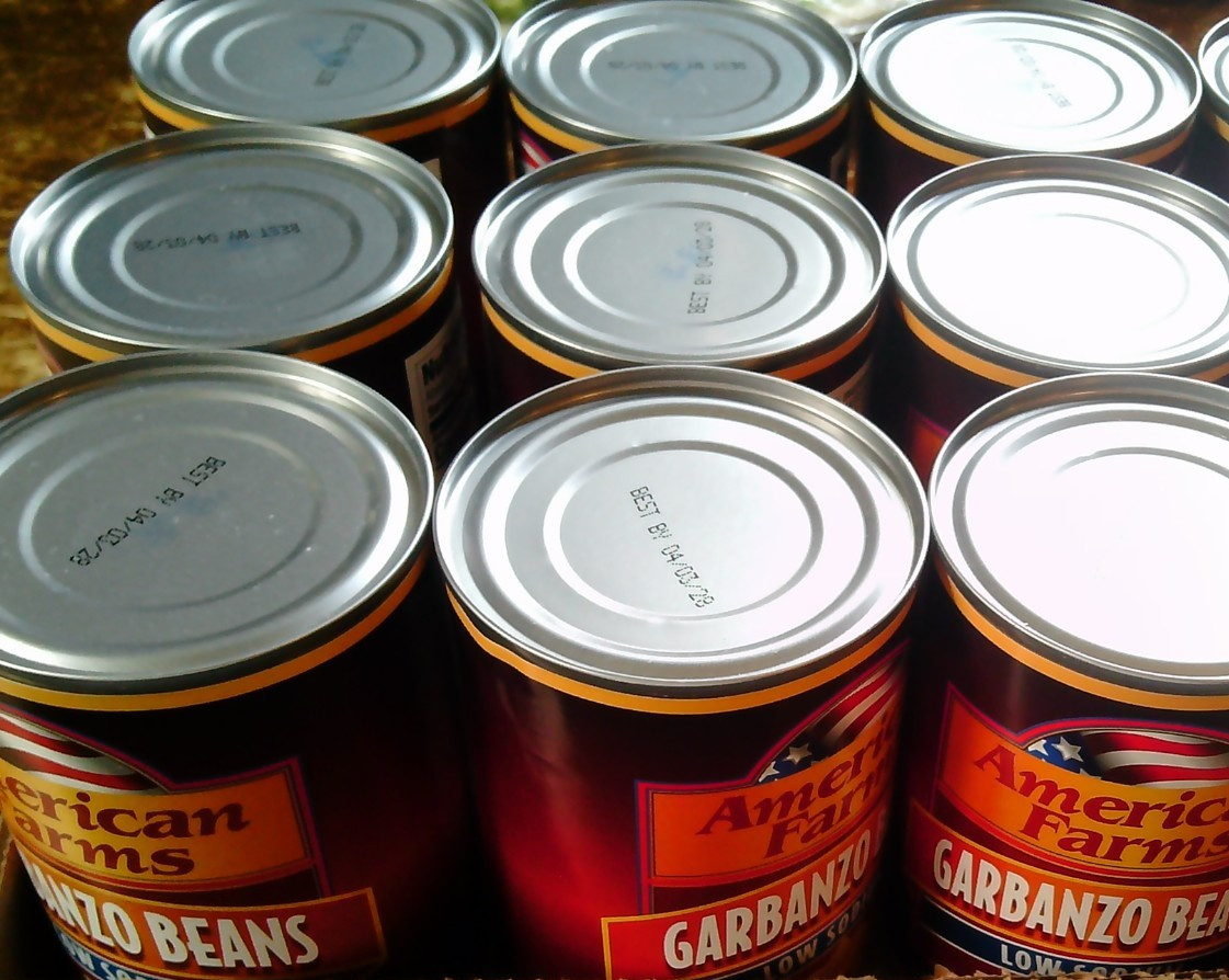 LOT of 9 American Farms Low Sodium Garbanzo Beans, 15.5oz per can (Best By 4/28)