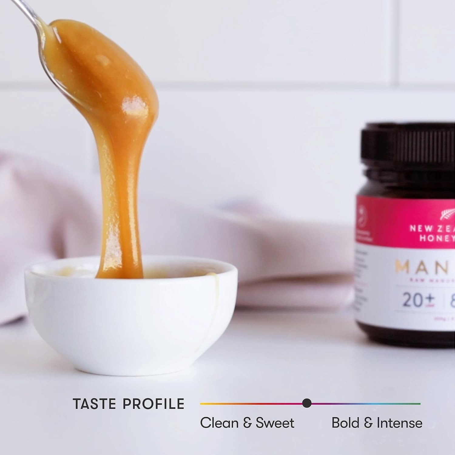 New Zealand Honey Co. Raw Manuka Honey UMF 20+ MGO 829+ 17.6oz Family Size 500g