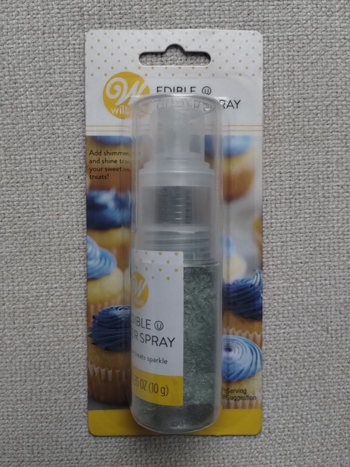 Wilton Edible Glitter Spray. 0.35oz Cakes Cupcakes Decorating Silver