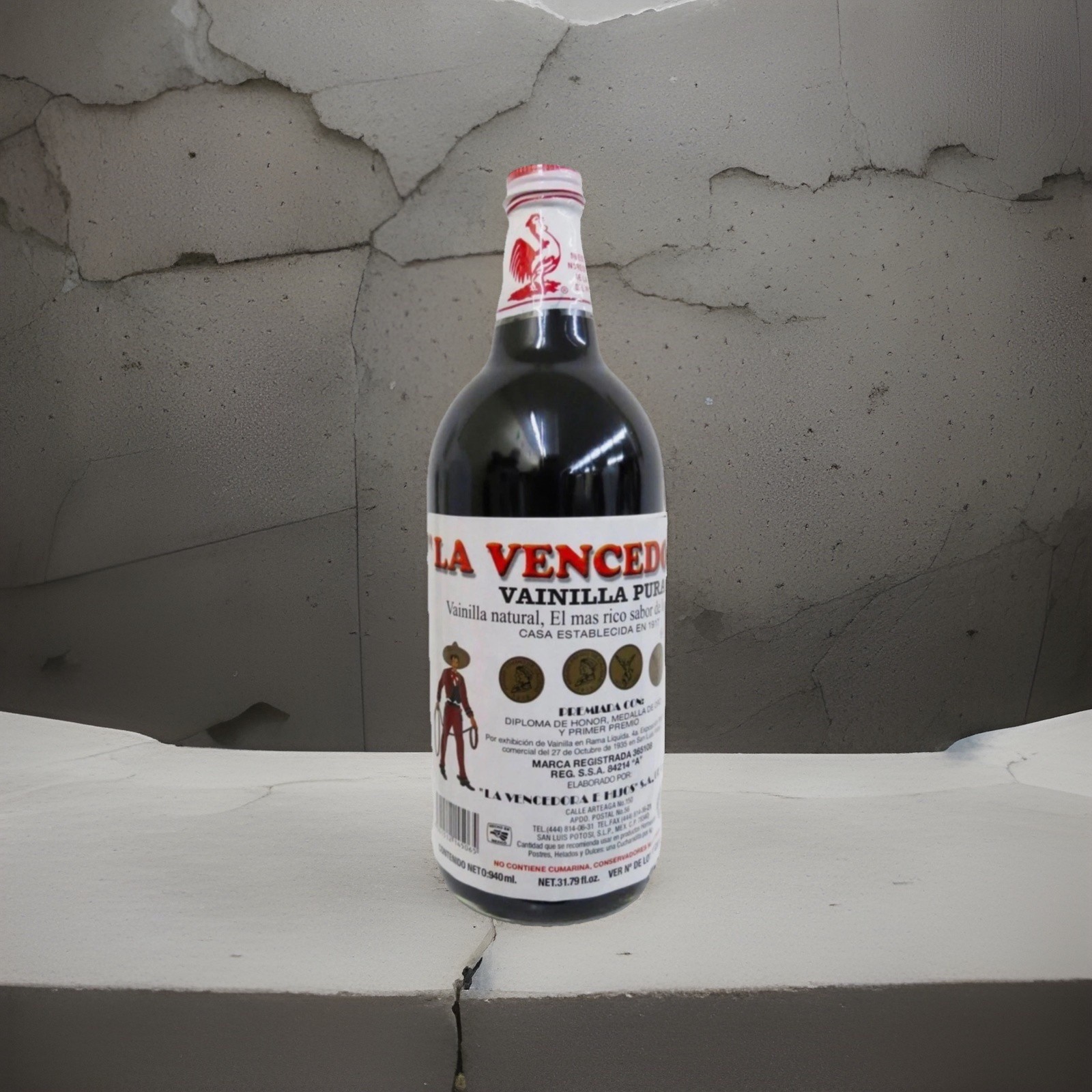 La Vencedora Mexican Vanilla Pure Glass Bottle 31oz -1L