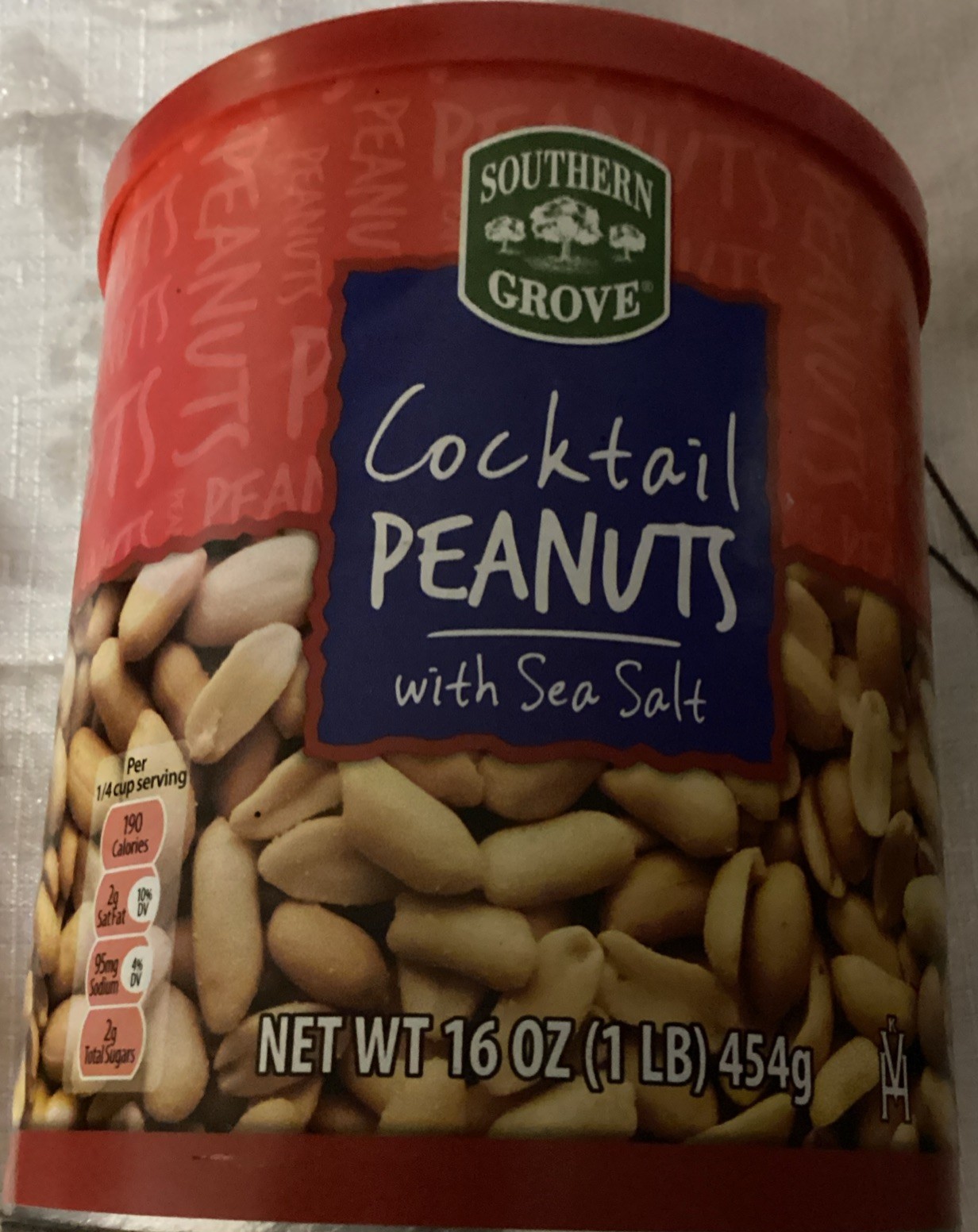 Southern Grove Cocktail Peanuts with Sea Salt Whole 16 oz (454g)