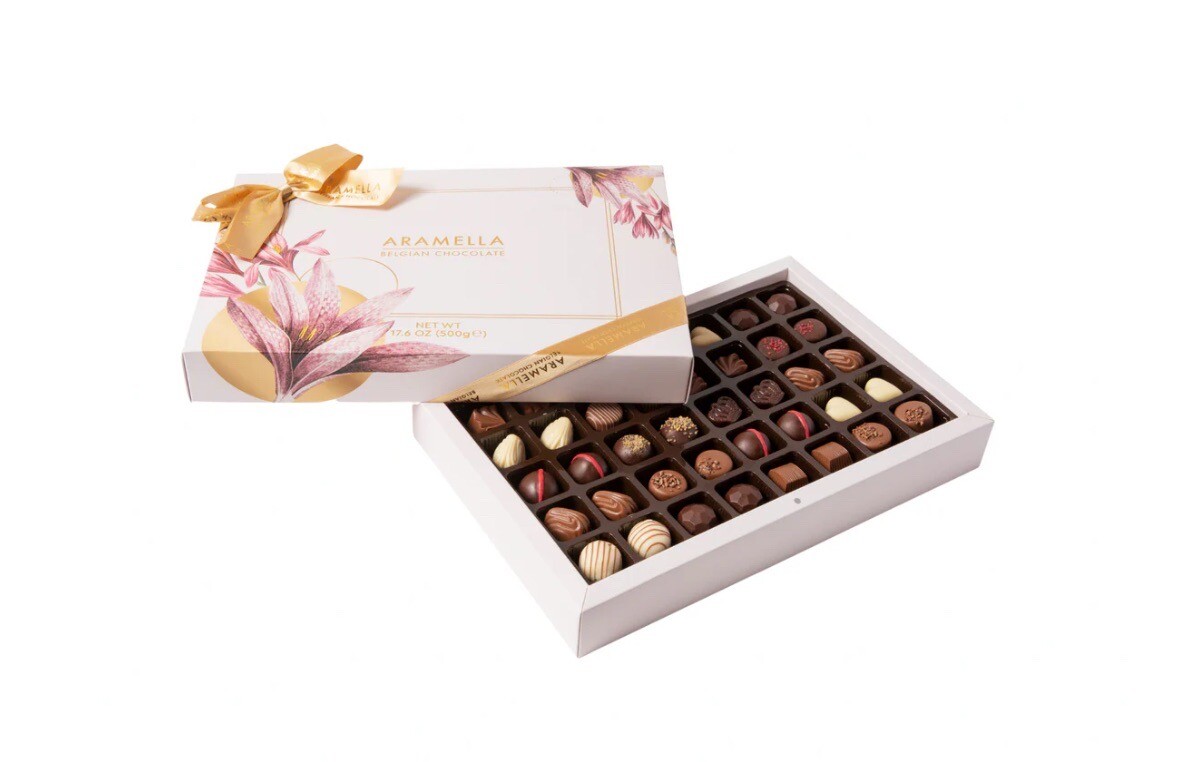 Aramella Belgian Chocolate Floral Decorative Box With Gift Bag 500 Gr