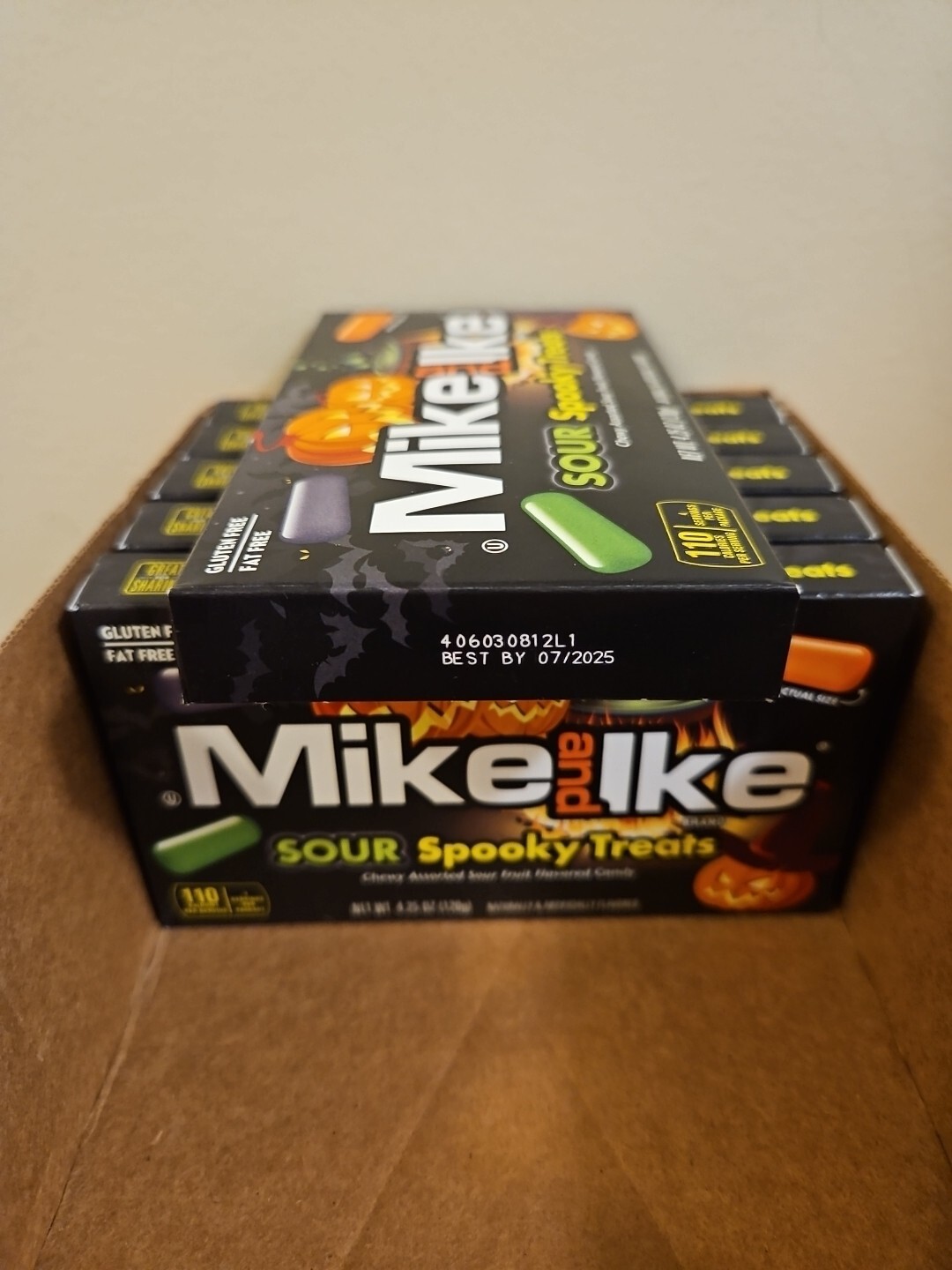 Mike and Ike 4.25 oz. SOUR SPOOKY TREATS Halloween Chewy Candy ** BB 07/2025 **