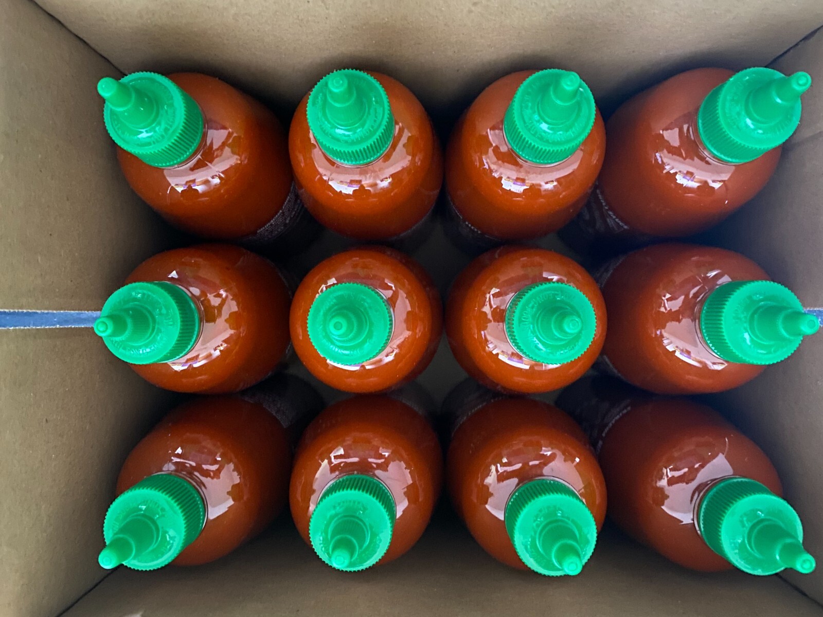 Huy Fong Sriracha 28oz. 12 Large Bottles Hot Chili Sriracha Sauce BBD: 6/25 7/25