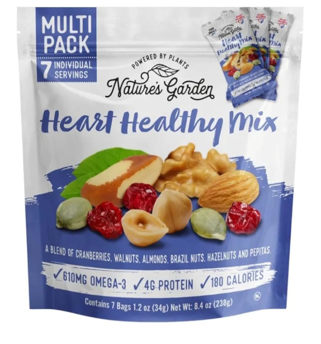Nature’s Garden Berry Nutty Mix 7 Pack Trail Mix 8.4 oz BB 9/19/25