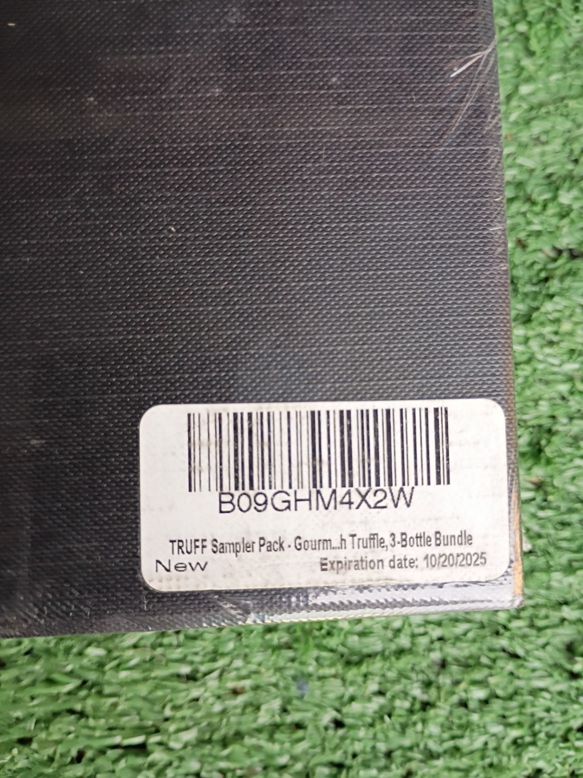 TRUFF SEALED SET GOURMET HOT SAUCE BLACK OIL SAMPLER PACK ***FACTORY SEALED***