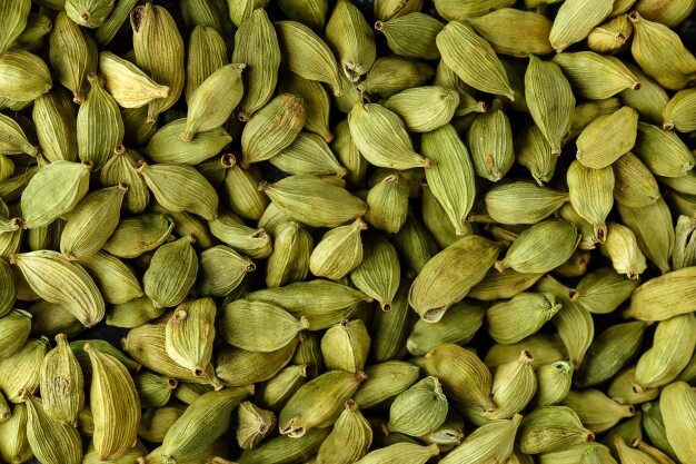 100% pure organic Ceylon CARDAMOM pods, from Sri Lanka High quality spices – 25g