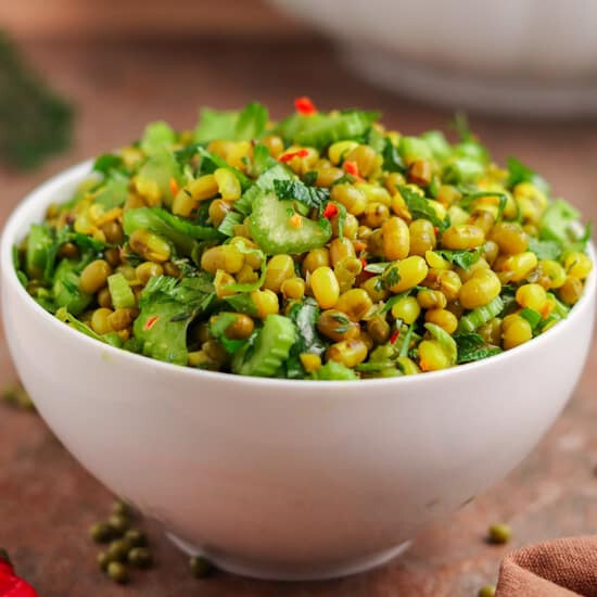 Moong Mung Beans (2 lb) / ORGANIC / INDIAN / ASIAN CUISINE / sprouting seed